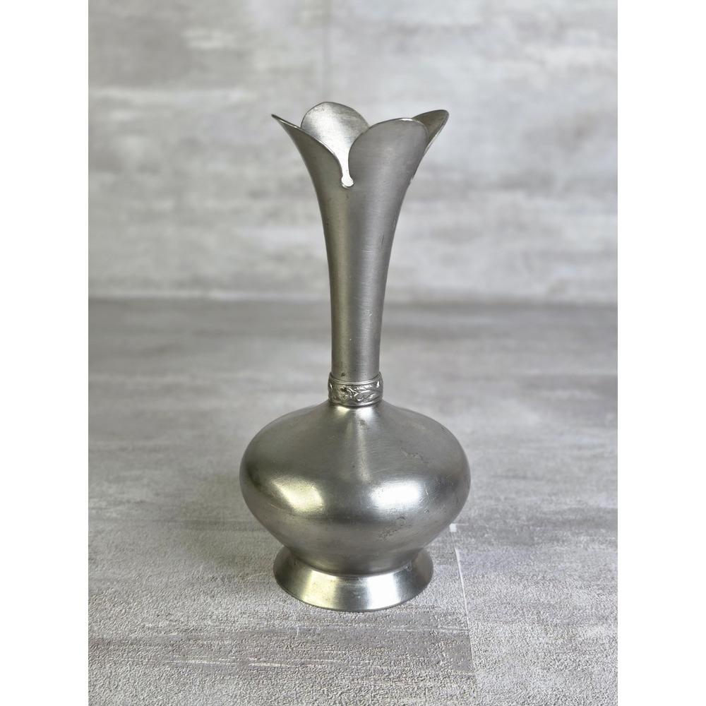 vintage Norwegian pewter bud vase tulip-shaped Model 226 By Hagness Tinn